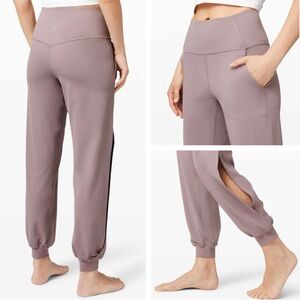 Lululemon Align Vented Jogger in Violet Verbena